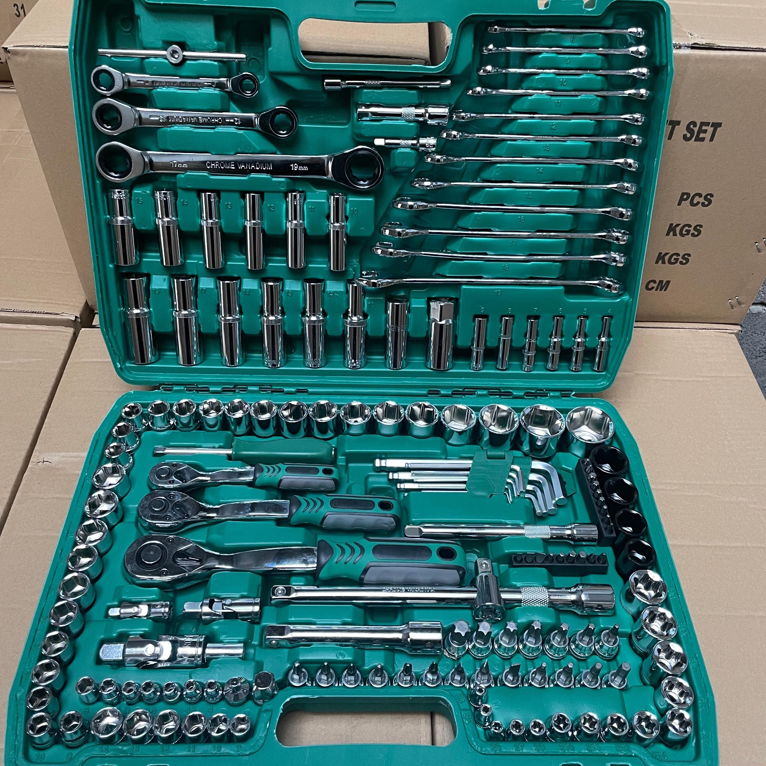 Professional 150-Piece Socket Wrench Set with Toolbox